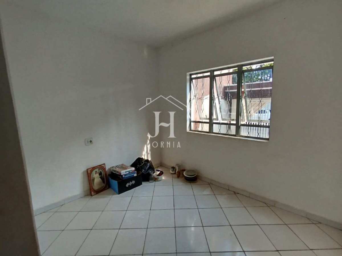  - Casa à venda em Limeira, Jardim Glória, com 5 quartos, 125m²