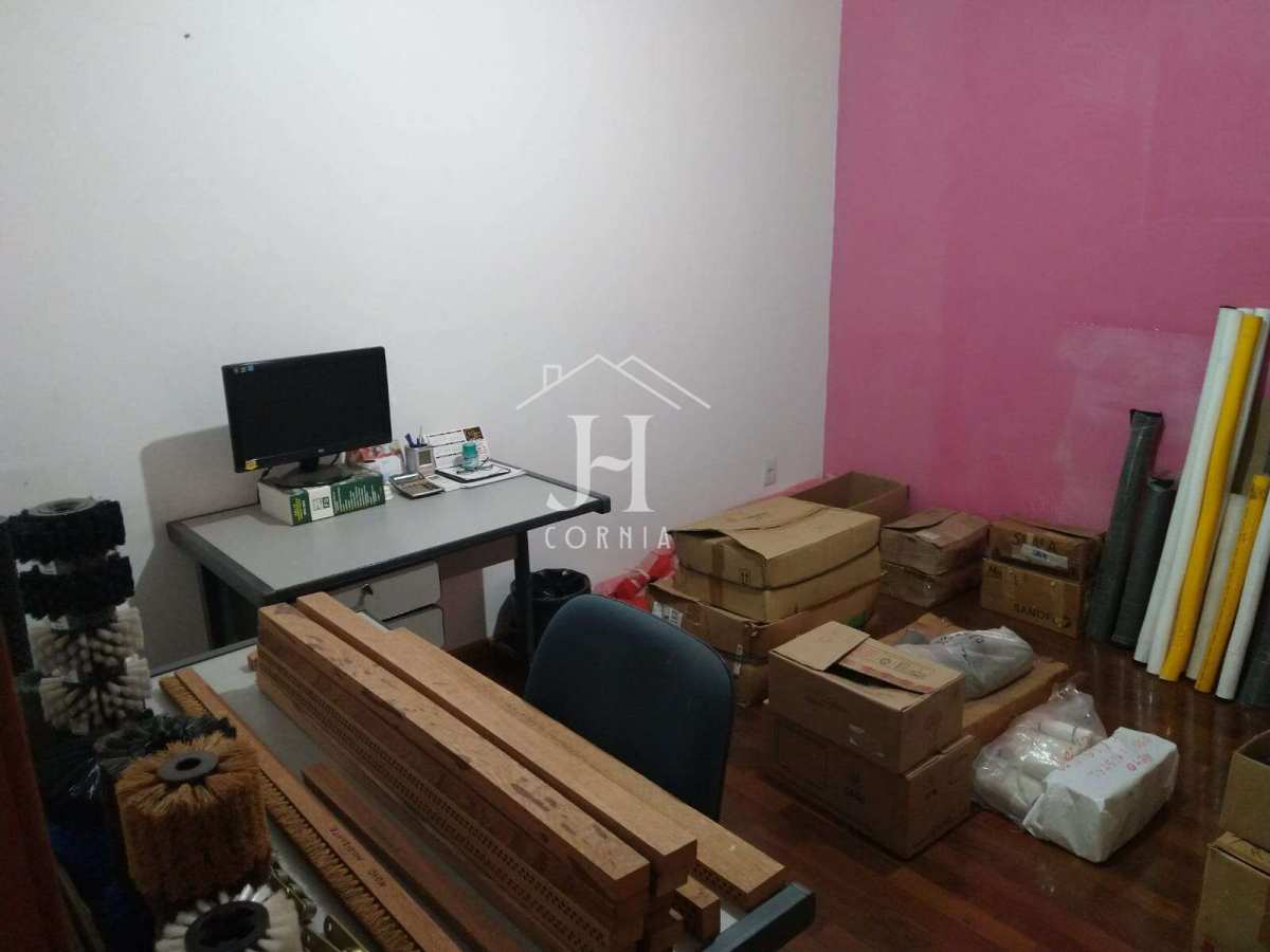  - Casa à venda em Limeira, Vila Glória, com 3 quartos