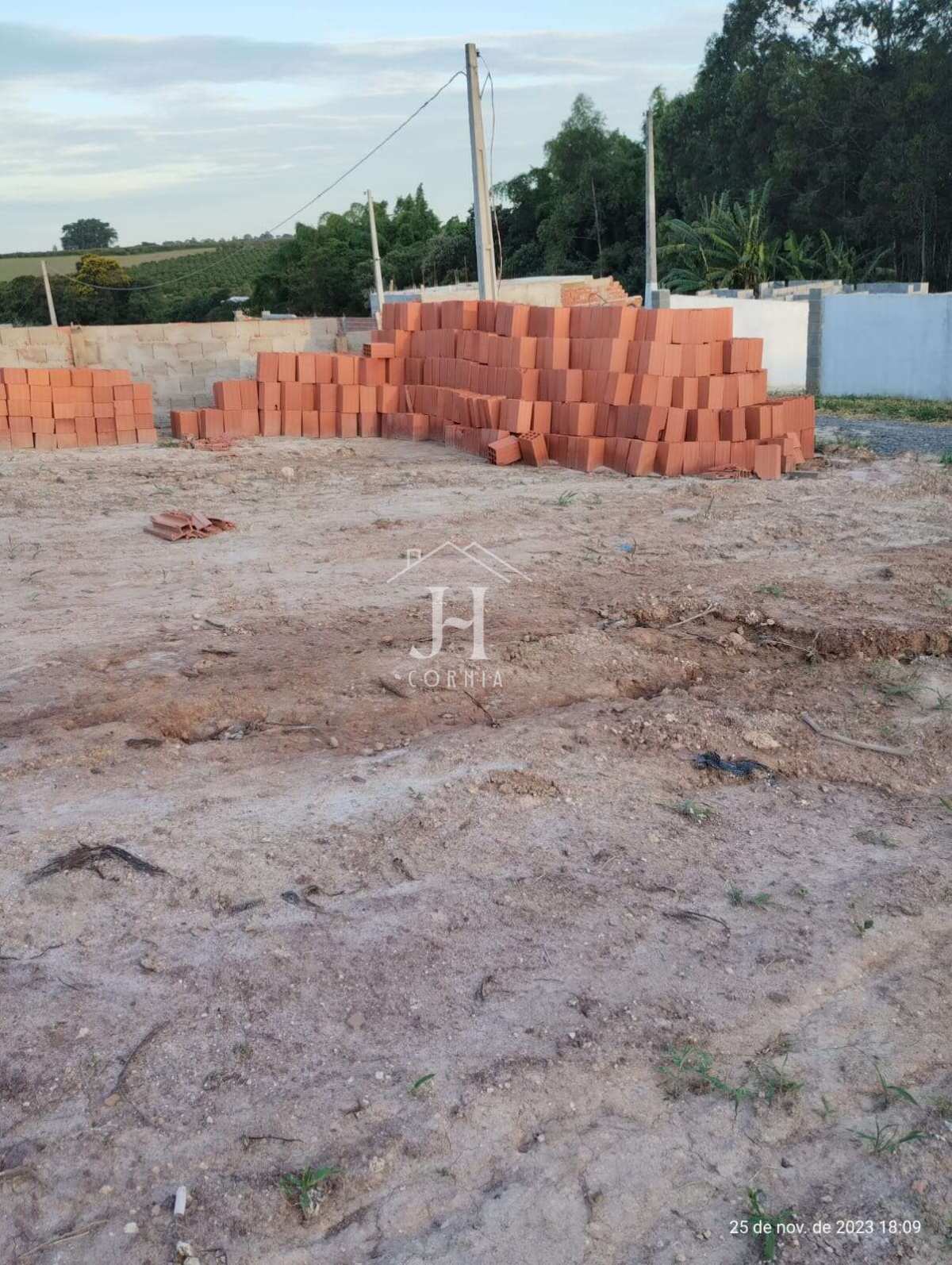 Terreno à venda em Limeira, Pires de cima, 500m² - João Cornia Imóveis